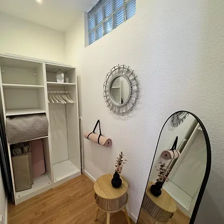 Cozy - The Lounge- Kingsize - Terrasse - Lage Appartement